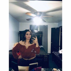 Meet your Posher, Isamar